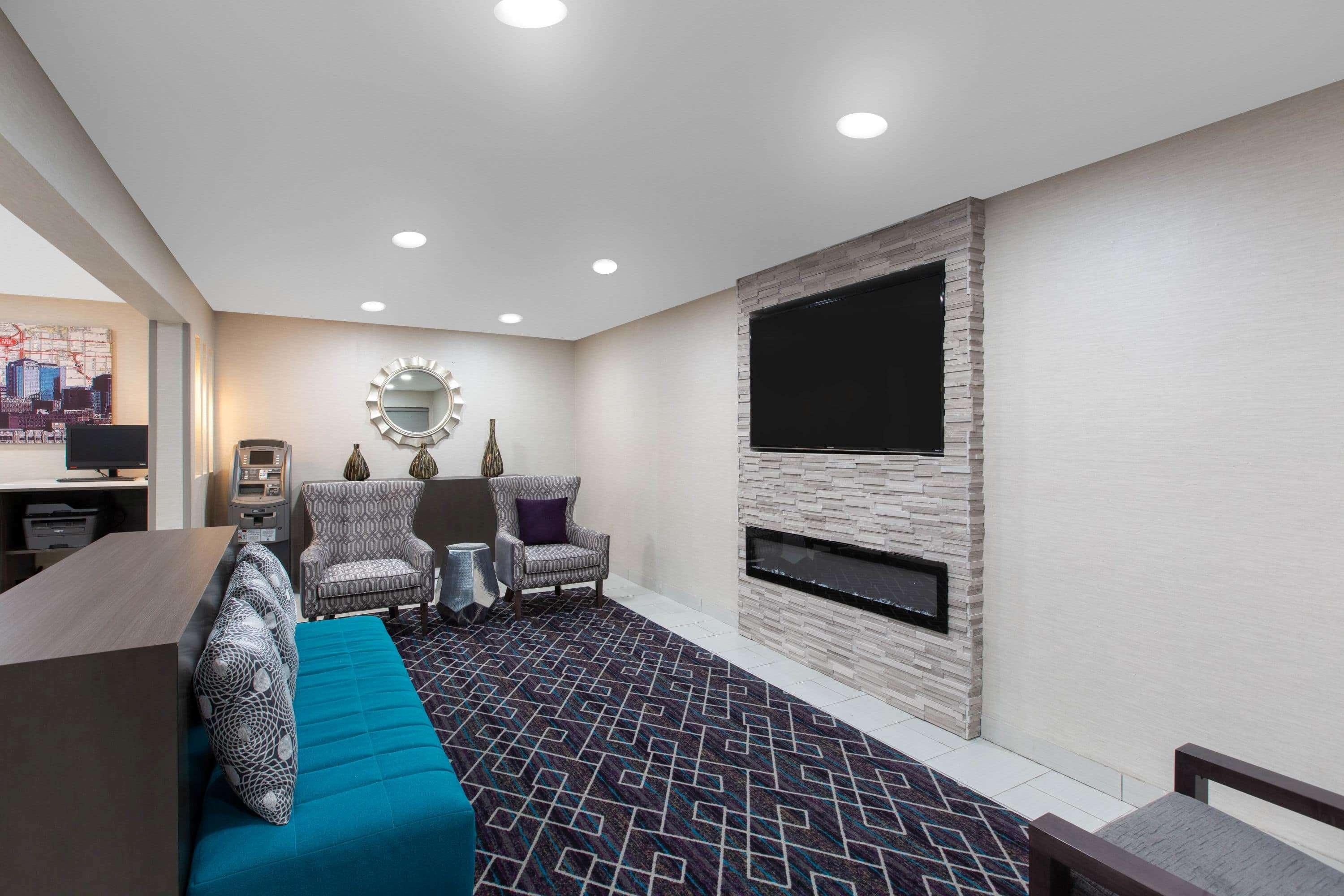La Quinta By Wyndham Blue Springs Hotell Eksteriør bilde